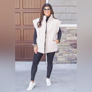 NWT Entro Sleeveless Puffer Vest Zip Front Pockets Size S/M